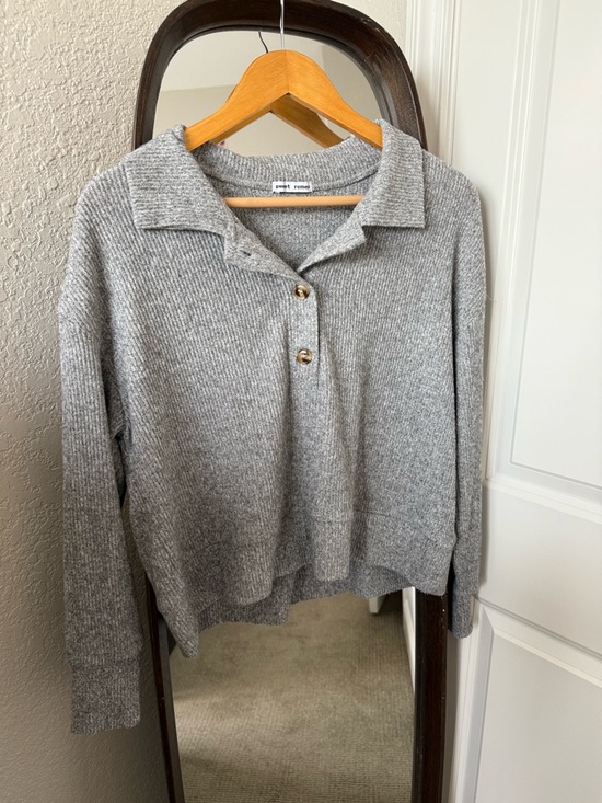 Sweet Romeo Sweaters - Sweet Romeo Heather Grey Collared 3-Button Cardigan Sweater - Size S